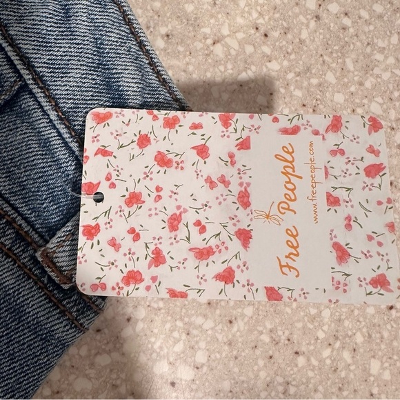 Free People Cut Out Jorts Shorts Blue Button Fly Pacific Blue Wash Size 26 NWT - Picture 3 of 12